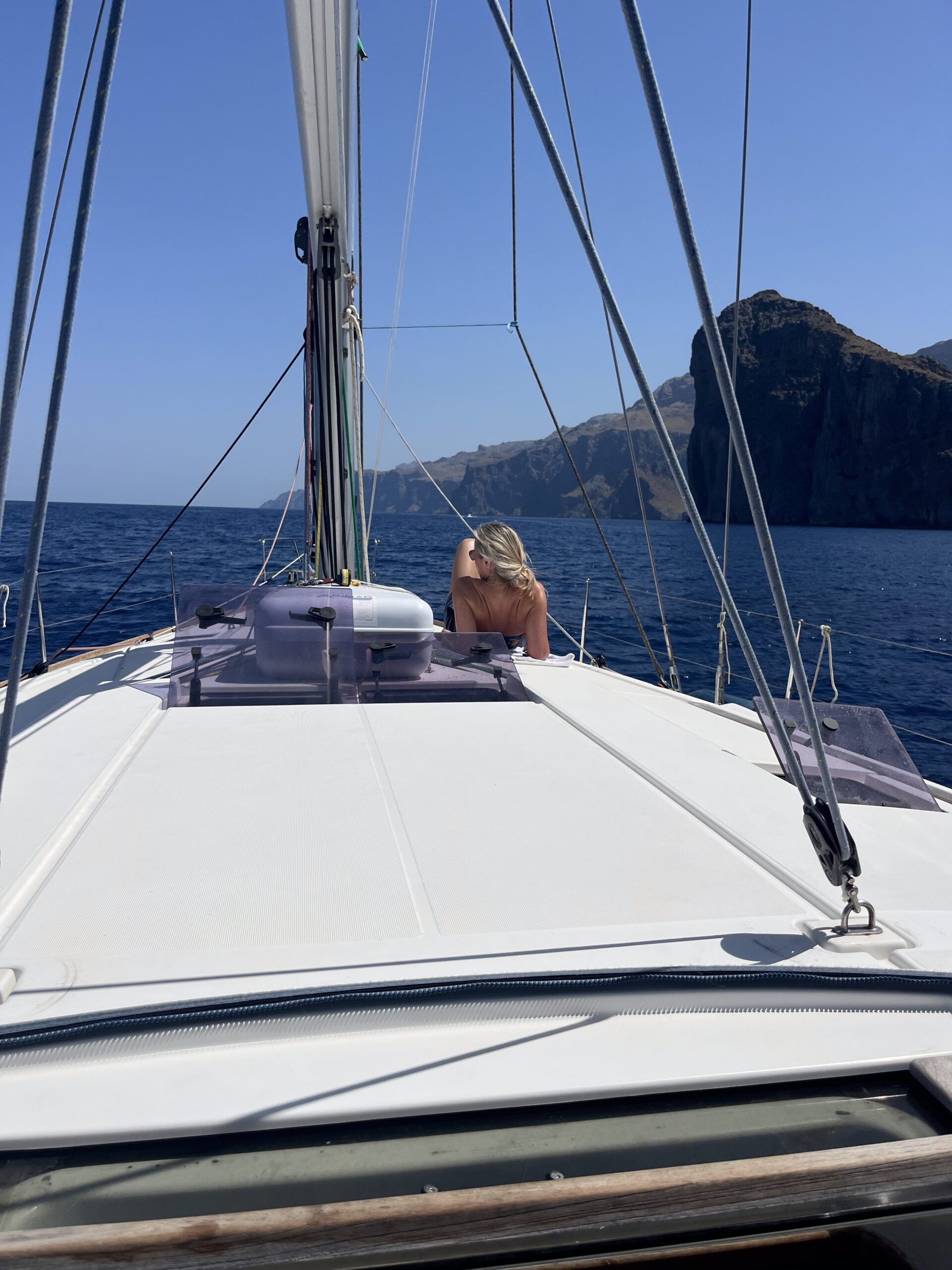 Latitud 6: Seven days, six women, one boat and a lot of paella